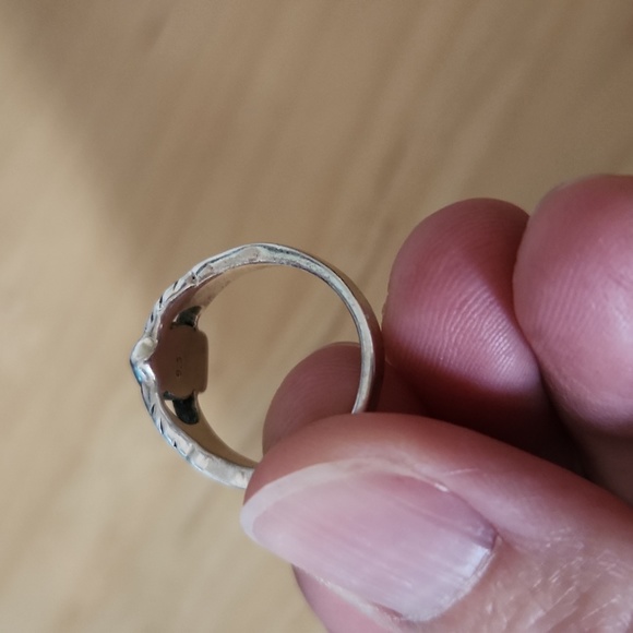 Claddagh ring - Picture 2 of 3